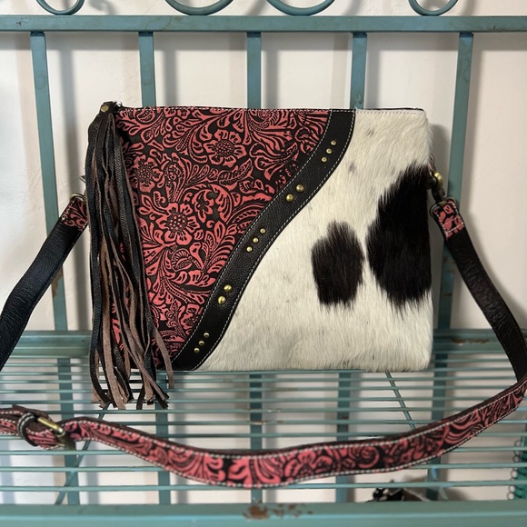 New Bag  Cowhide Red Embossed Leather Cowhide crossbody Tassel Stud Boho Western - Picture 3 of 12